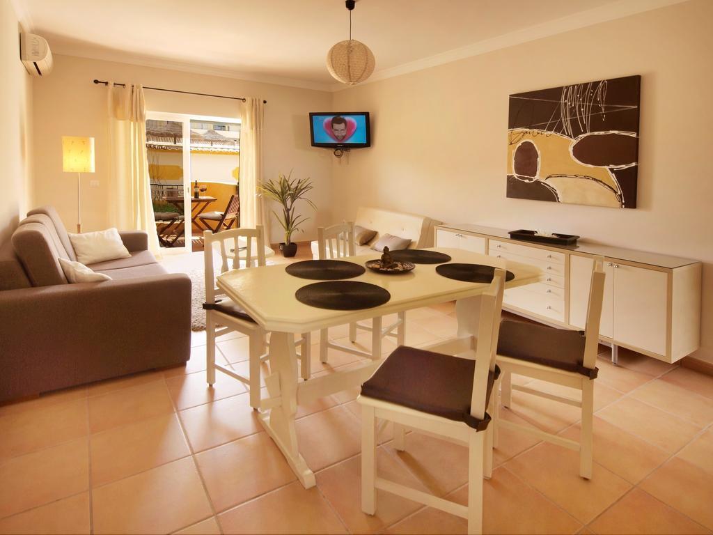 Giramar Apartamentos Turisticos Lagos Oda fotoğraf